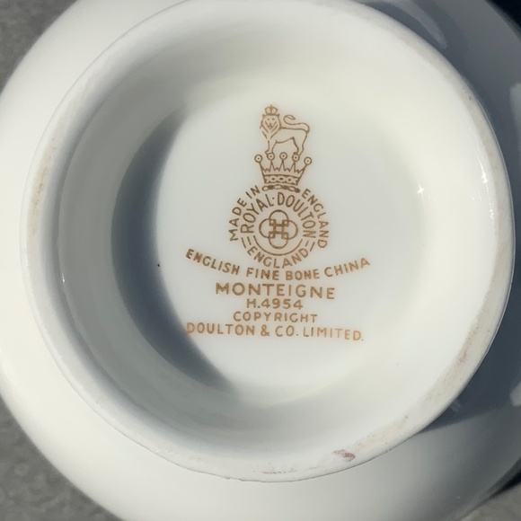 Vintage SET OF 3 Royal Doulton Monteigne Cup & Saucer Sets - EXCEPTIONAL! - Picture 7 of 7